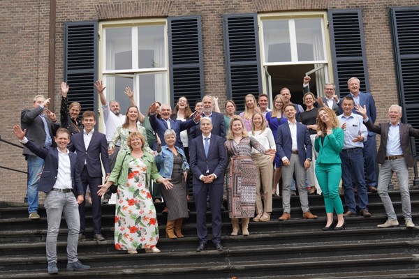 Research & Reunion (96)